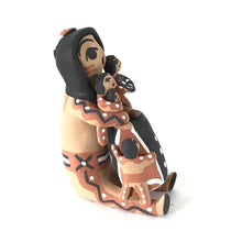 Load image into Gallery viewer, Felicia Curley Fragua Male Storyteller with 4 Children-Indian Pueblo Store
