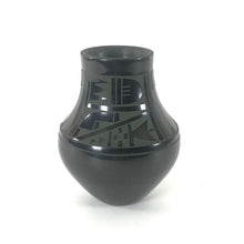 Load image into Gallery viewer, Erik Fender Traditional Green on Black Feather Vase-Indian Pueblo Store
