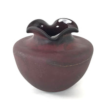 Load image into Gallery viewer, Robert &quot;Spooner&quot; Marcus &quot;Petroglyph&quot; Glass Vase-Indian Pueblo Store
