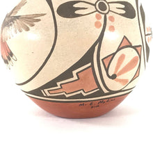 Load image into Gallery viewer, Elizabeth and Marcellus Medina Hummingbird Jar-Indian Pueblo Store
