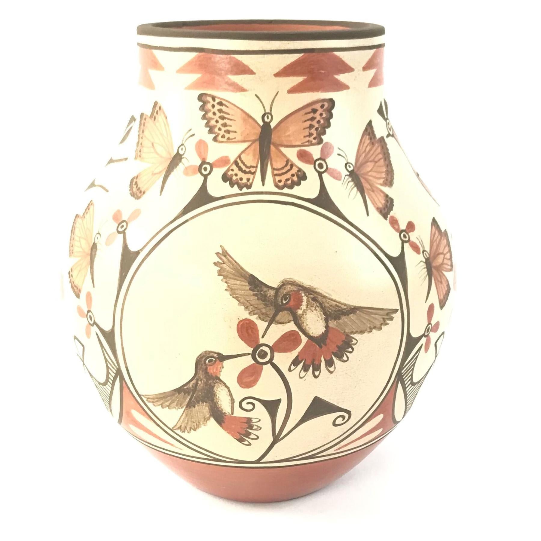 Marcellus and Elizabeth Medina Large Hummingbird Jar – Indian