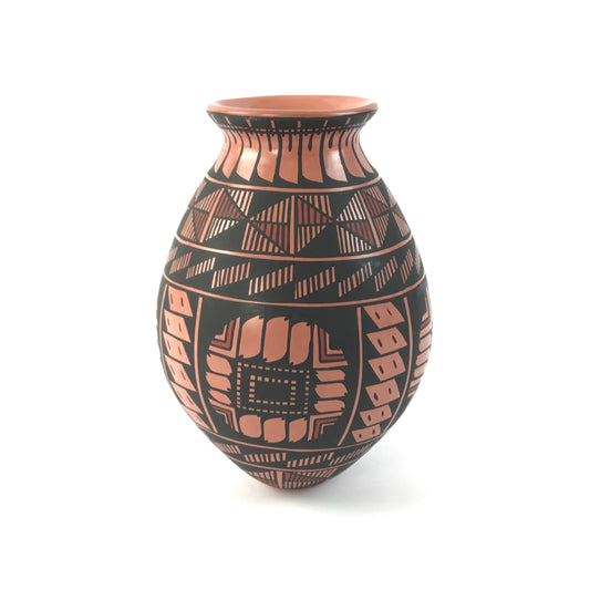 Myrna Hoez Casas Grandes Egg Shape Jar
