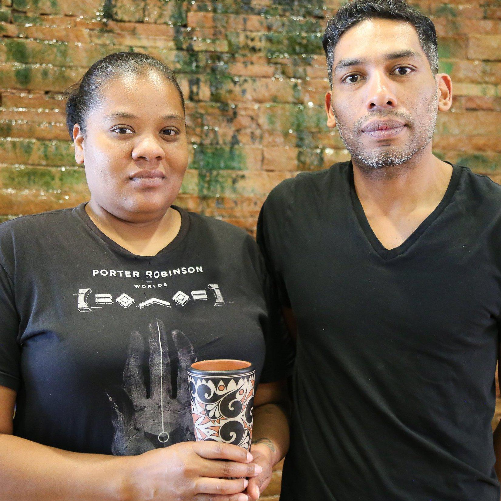 Lisa Holt and Harlan Reano Pueblo Pottery Mug – Indian Pueblo Store